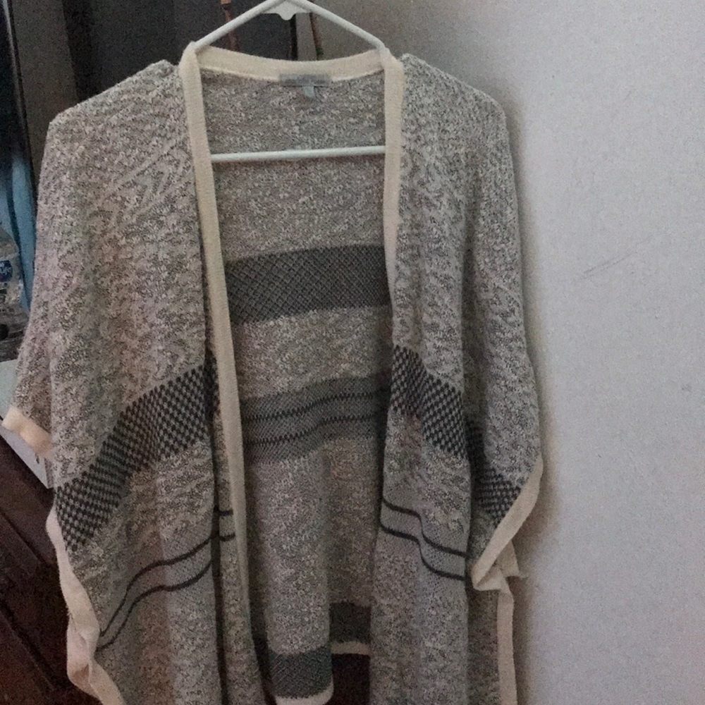 LIKE NEW Cardigan